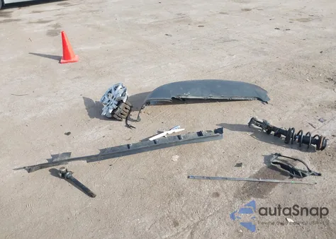 2014 Jeep Cherokee Latitude z USA, uszkodzony, nr VIN 1C4PJMCS7EW121919